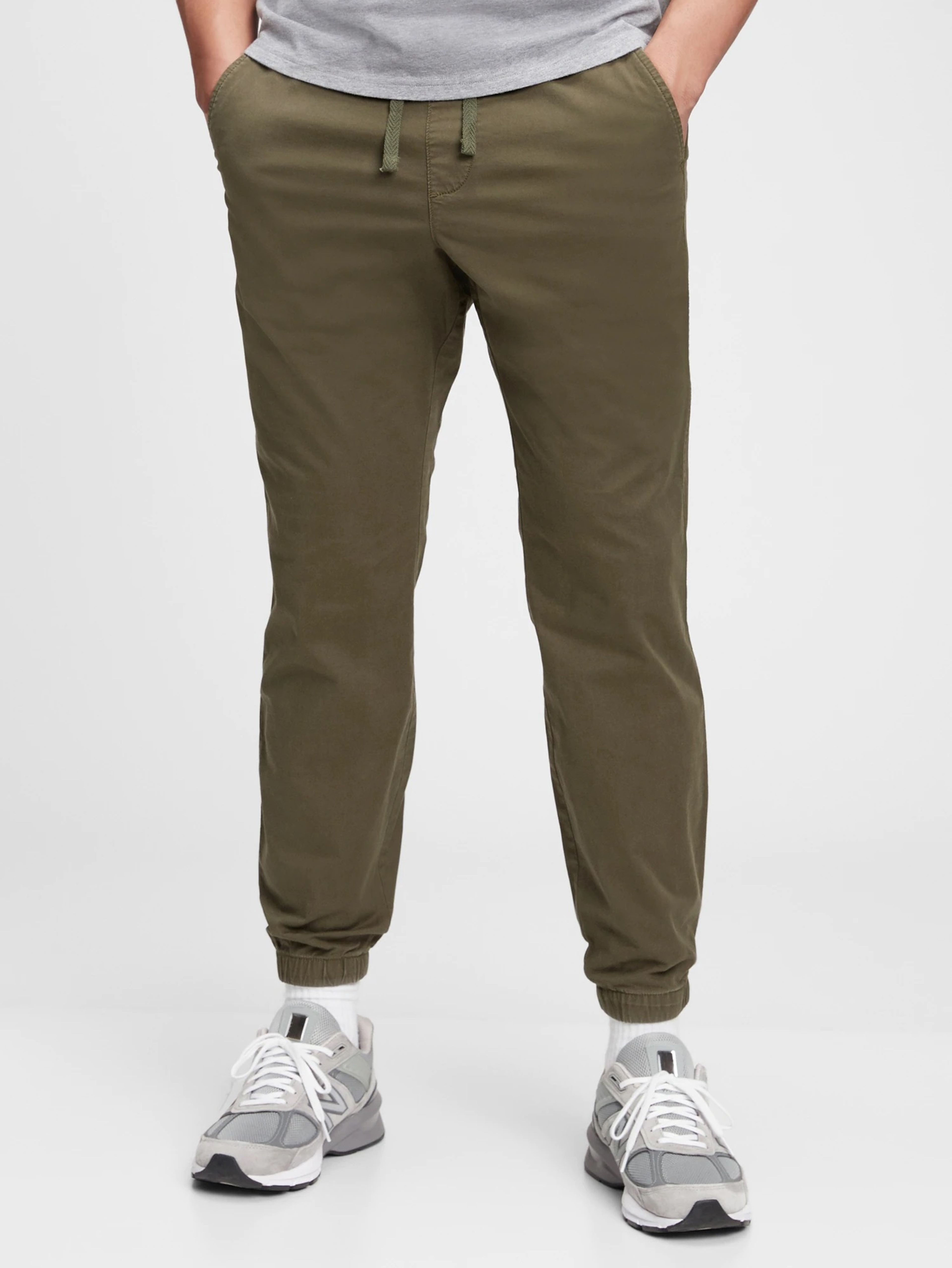 Nohavice slim canvas joggers GapFlex