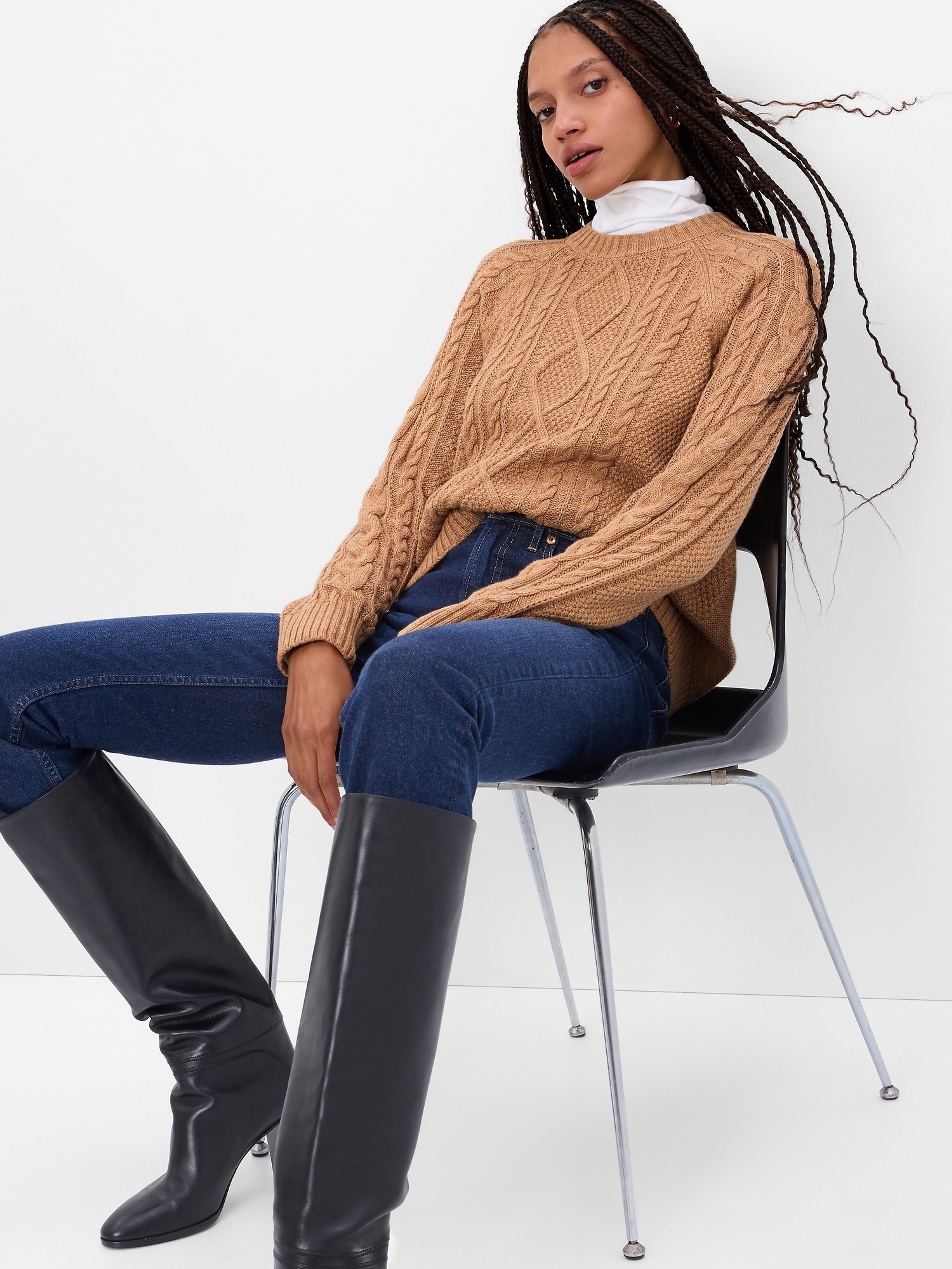 Pletený sveter so vzorom