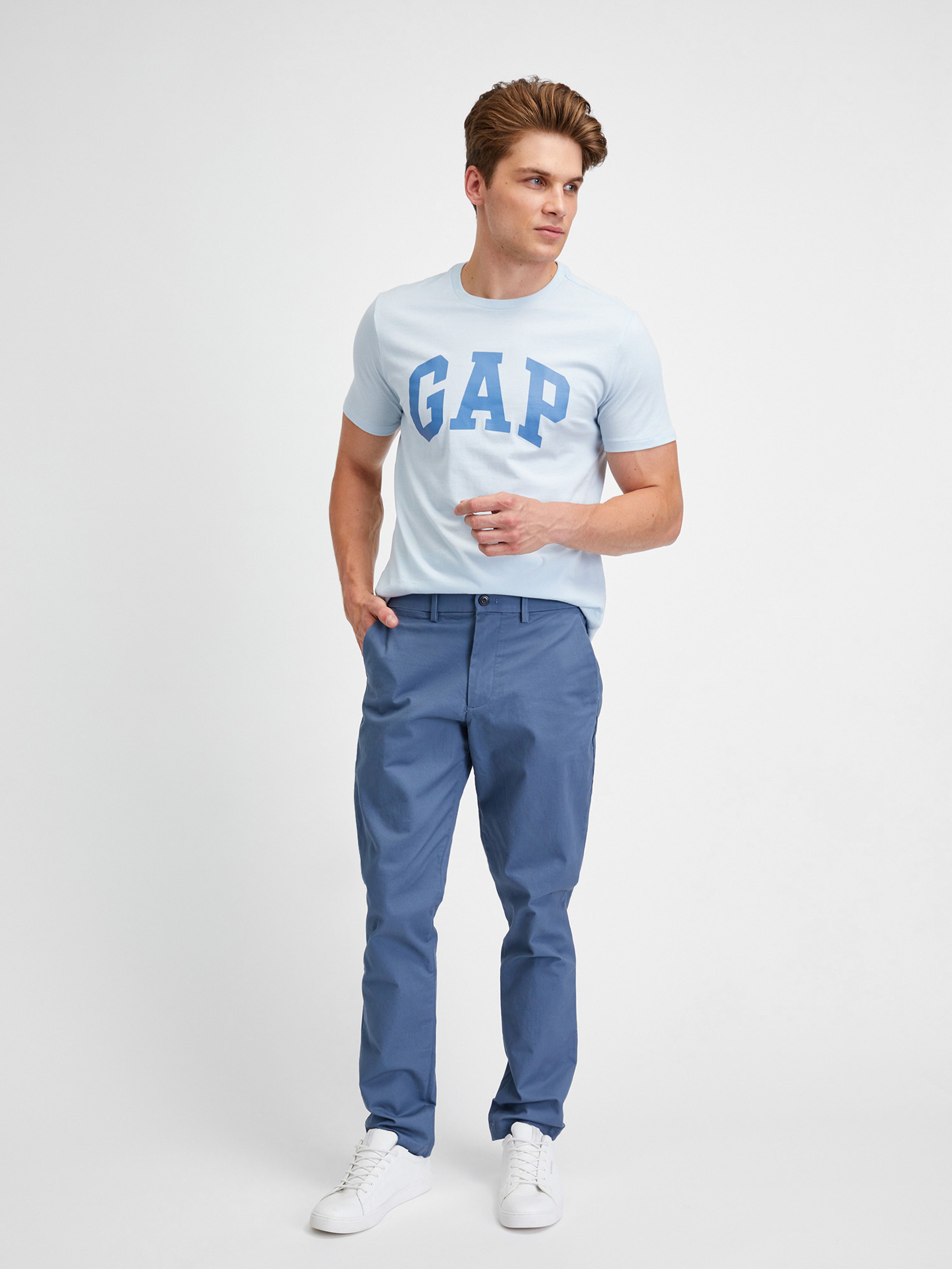 Kalhoty modern khaki slim fit GapFlex