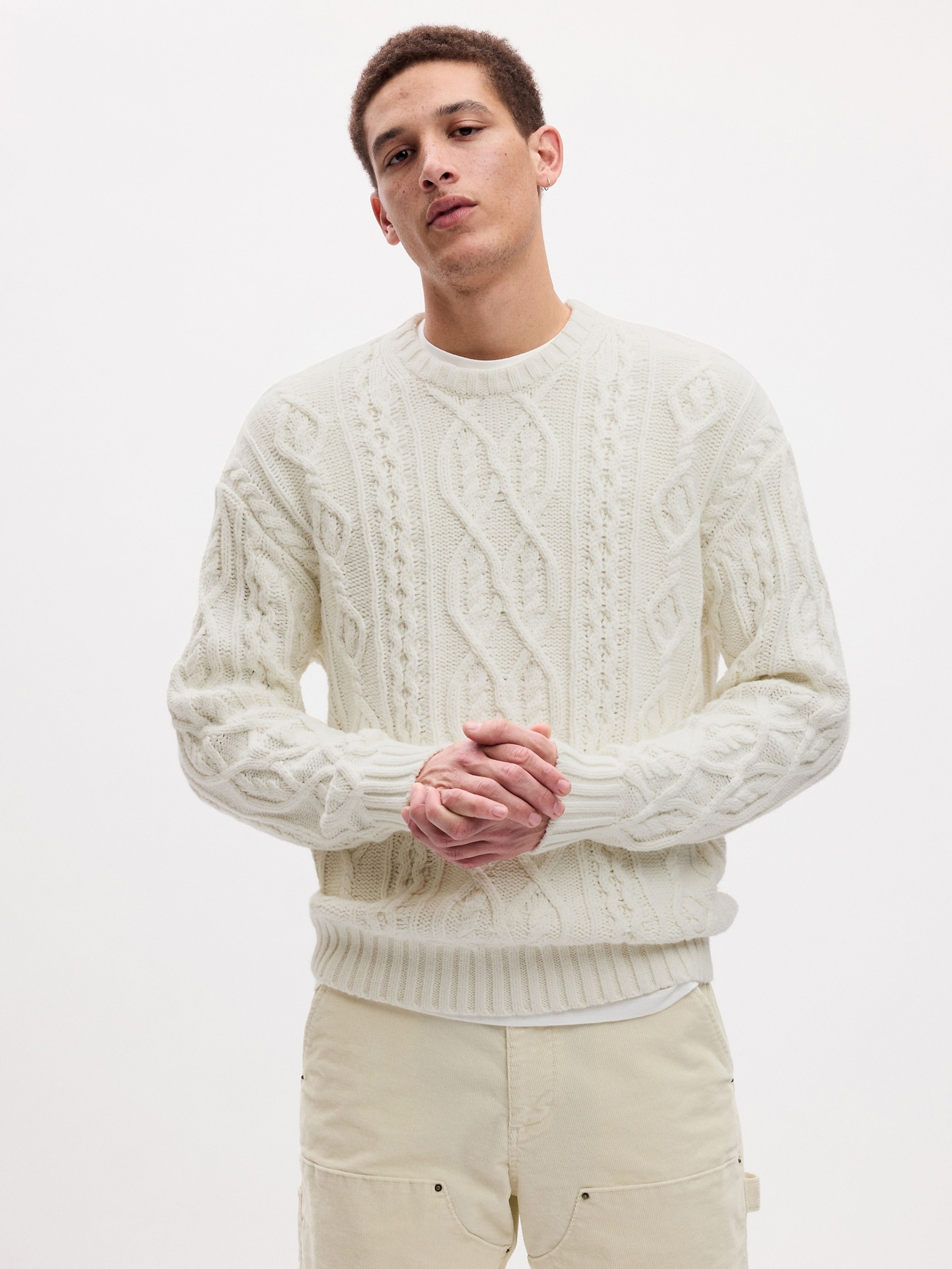 Pletený sveter s prímesou vlny