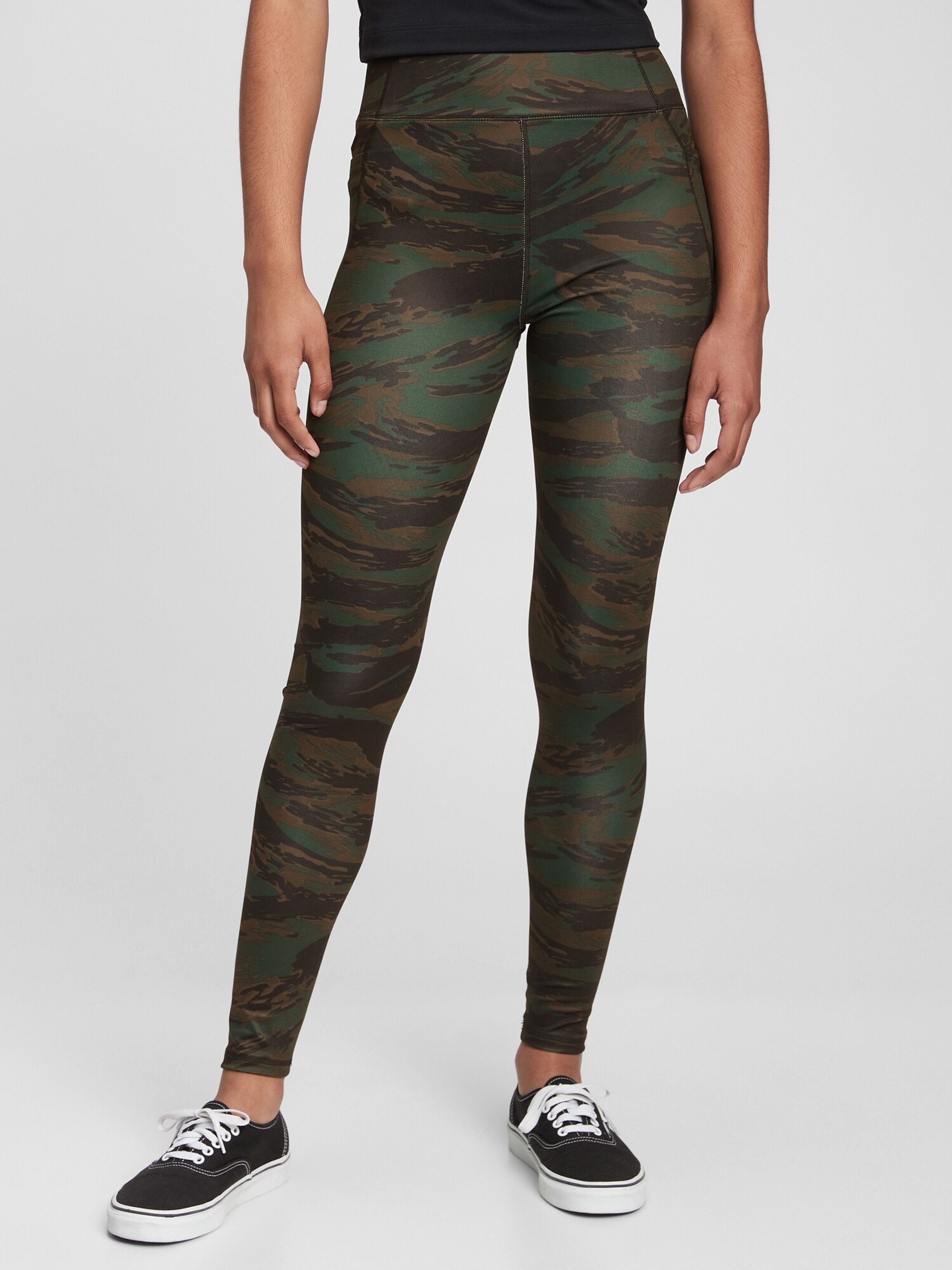 Gap on sale camouflage leggings